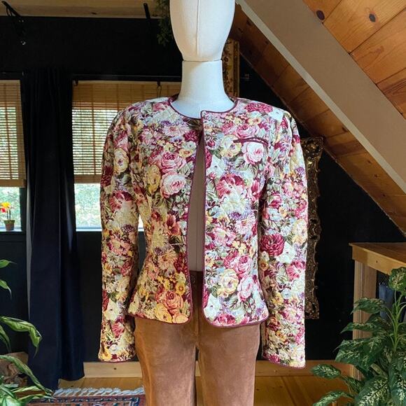 Vintage Jackets & Blazers - Quilt Coat Vintage Floral